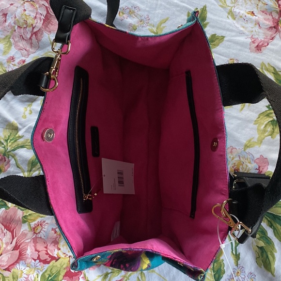 Betsey Johnson tote bag - Picture 2 of 7